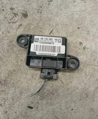 Opel Zafira A Airbag deployment crash/impact sensor 09133263 TGS0859967V