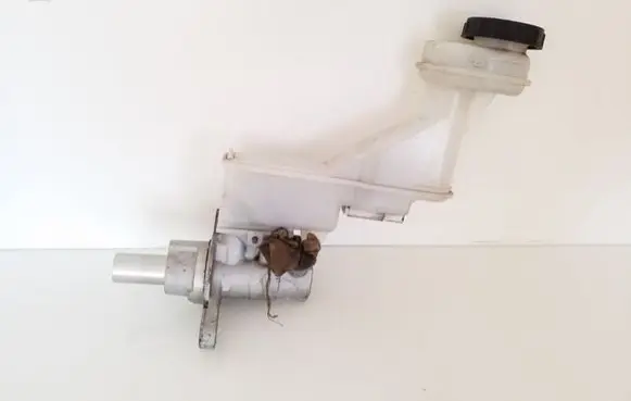 Nissan Qashqai Master brake cylinder 201128640 101556