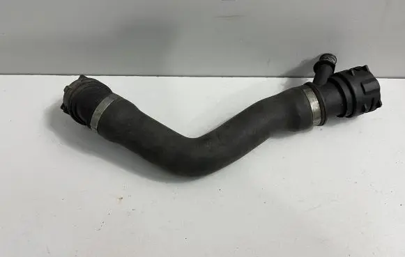 BMW 5 E60 E61 Engine coolant pipe/hose 7787452