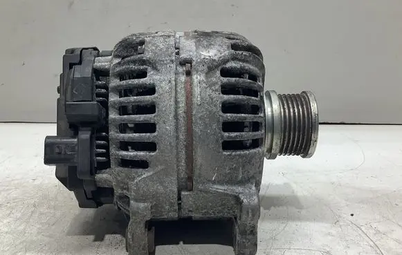 Audi A4 S4 B8 8K Generator/alternator 03G903016E