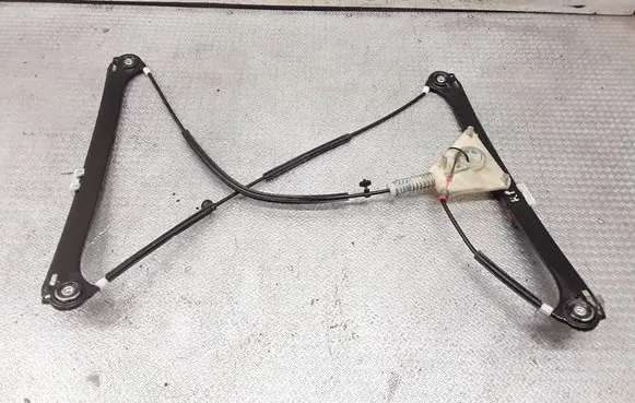 Audi A3 S3 A3 Sportback 8P Front door electric window regulator 