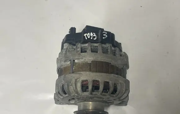 Renault Clio IV Generator/alternator 231003730R 231003730