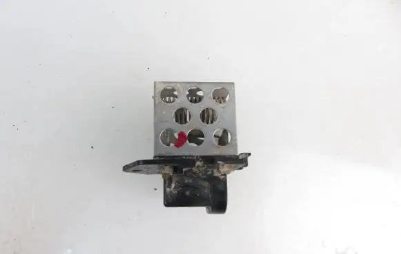 Renault Scenic I Coolant fan relay 8200845082