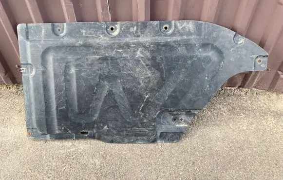 BMW 3 E92 E93 Center/middle under tray cover 7134090