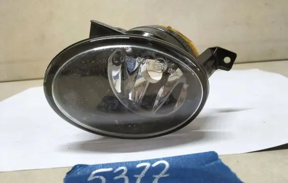 Volkswagen Golf VI Front fog light