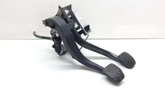 BMW 3 GT F34 Pedal assembly 6860643 35006860643 6761310