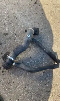 BMW X5M E70 Engine coolant pipe/hose 7589756
