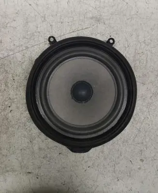 Audi A4 S4 B7 8E 8H Front door speaker