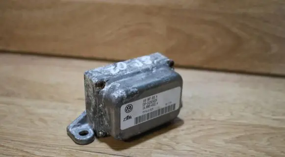 Audi A3 S3 8P ESP acceleration yaw rate sensor 1K0907655A