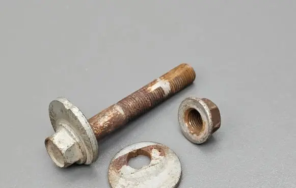 Mazda 3 III Rear suspension camber bolt 