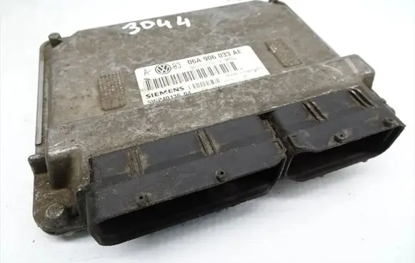 Volkswagen Golf IV Engine control unit/module 06A906033AE 5WP40136