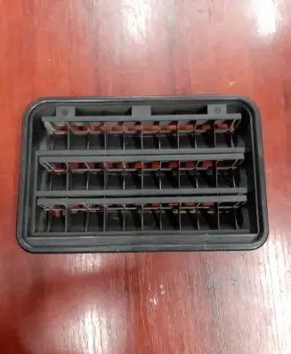 BMW X5 E53 Quarter panel pressure vent 8377280