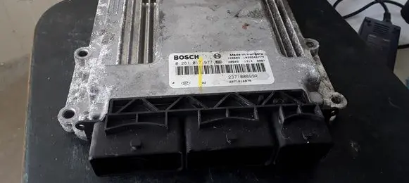 Opel Movano B Engine control unit/module 0281017977 237100899R