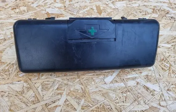 BMW 5 E39 First aid kit 52108176553