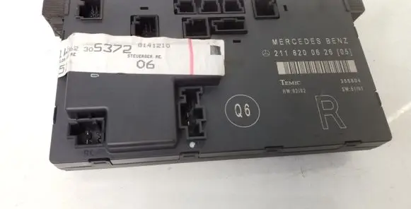 Mercedes-Benz E W211 Door control unit/module 2118200626