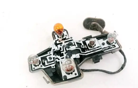 Volkswagen Touran I Tail light bulb cover holder