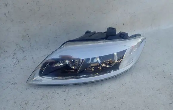 Audi Q7 4L Headlight/headlamp