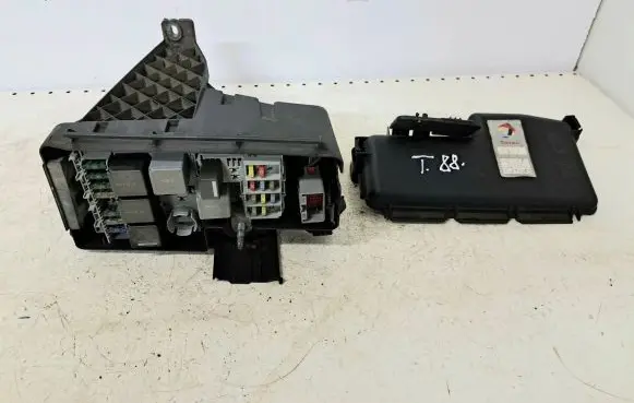 Volvo S60 Fuse box set 30797010