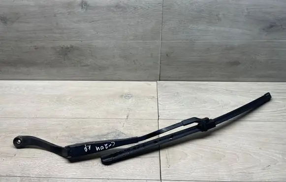 Mercedes-Benz C W204 Front wiper blade arm A2048200044