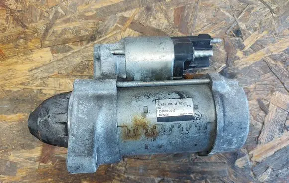 Mercedes-Benz Vito Viano W447 Starter motor A6519064500