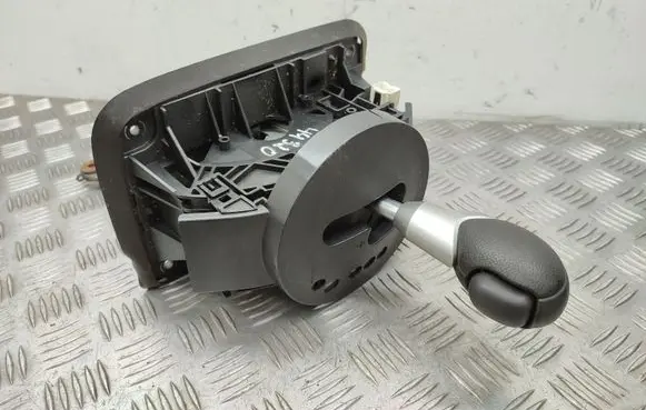 Land Rover Discovery 3 - LR3 Gear shifter/selector