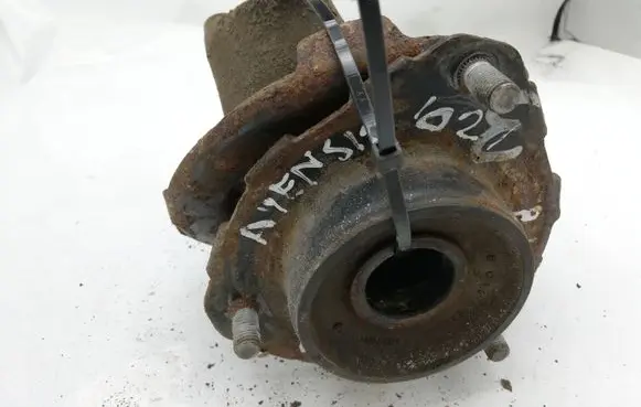 Toyota Avensis T220 Front upper strut mount NOCODE