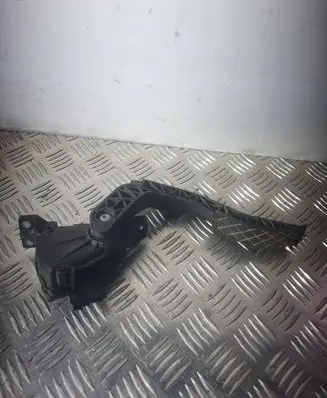 Audi A4 S4 B7 8E 8H Accelerator throttle pedal 8E1721523G 6PV00837505