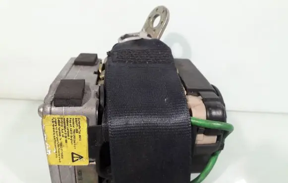 Audi A6 S6 C5 4B Rear seatbelt