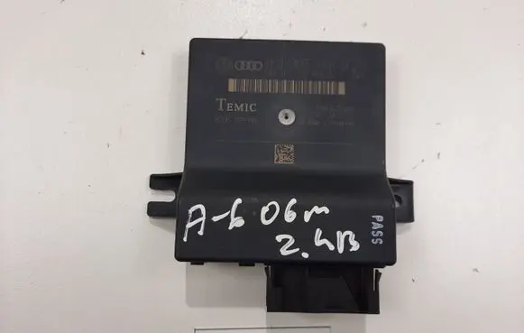 Audi A6 S6 C6 4F Gateway control module 4F0907468D
