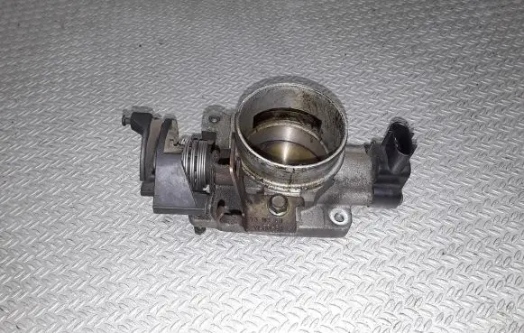Ford Maverick Throttle valve E5RF9B989