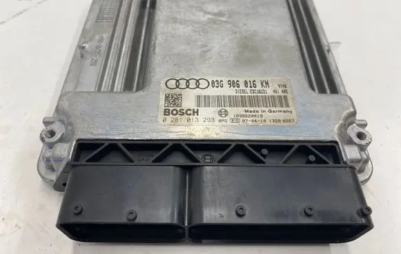 Audi A4 S4 B7 8E 8H Engine control unit/module 03G906016KN 0281013293
