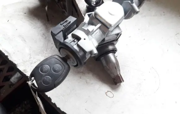 Ford Focus Ignition lock 3M513F880AD