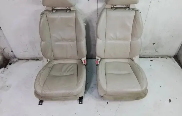 Seat set