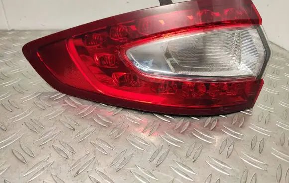 Ford Mondeo MK V Rear/tail lights DS7313405CD 21050101 CD391R0