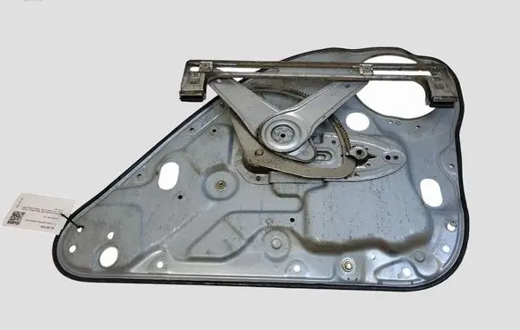 Ford Focus Rear window lifting mechanism without motor 4M51A045H23