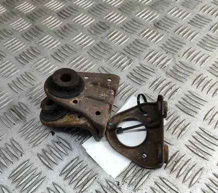 Hyundai Santa Fe Radiator support slam panel bracket 253322W500