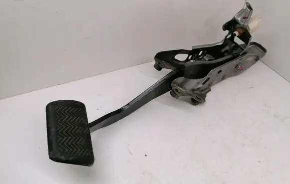 Toyota Auris E180 Brake pedal 3828A