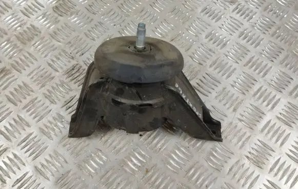 KIA Sportage Engine mount bracket