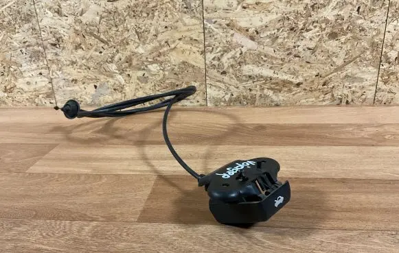 Chrysler Voyager Engine bonnet/hood lock release cable 