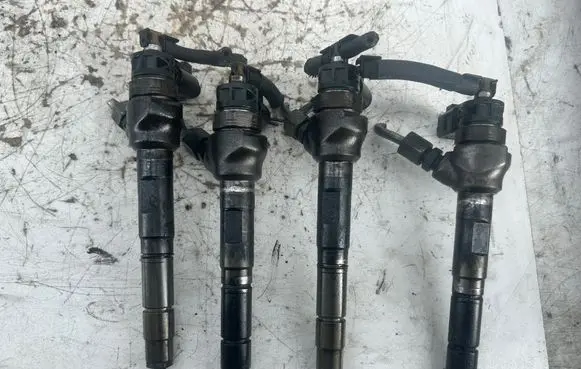 Audi A4 S4 B8 8K Fuel injectors set 0445110369 03L130277J