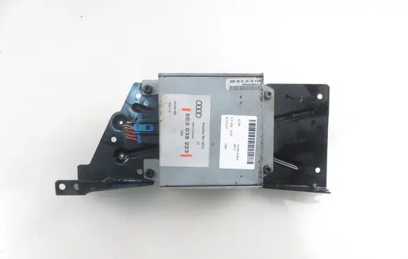Audi A4 S4 B6 8E 8H Sound amplifier 8E5035223