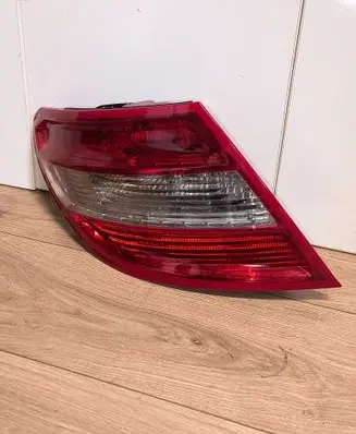 Mercedes-Benz C W204 Rear/tail lights 2048200164