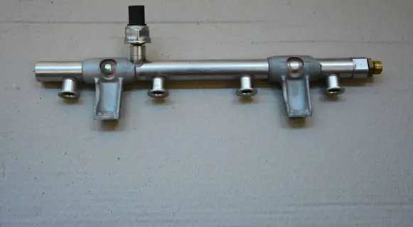 Volkswagen Tiguan Fuel main line pipe