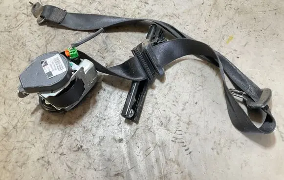 Mercedes-Benz Sprinter W906 Front seatbelt 601384100 000R000