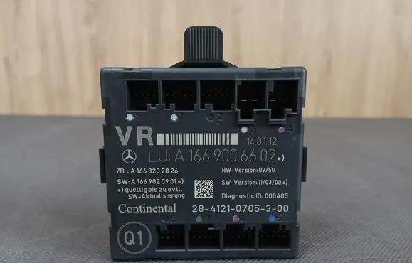 Mercedes-Benz B W246 W242 Door control unit/module 1669006602 A1669006602
