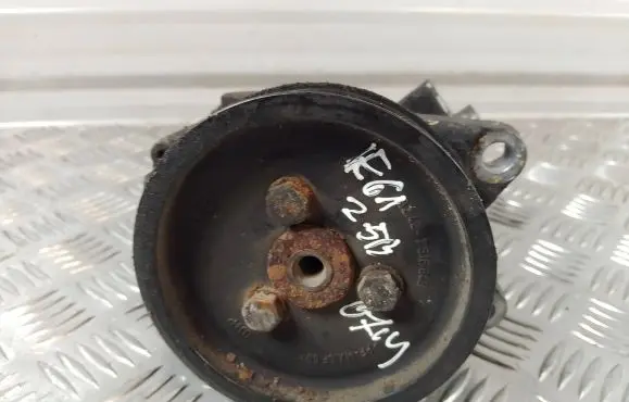 BMW 5 E60 E61 Power steering pump 32427516848
