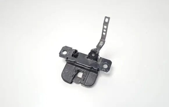 Volkswagen Touareg I Tailgate/trunk/boot lock/catch/latch 7L6827505H