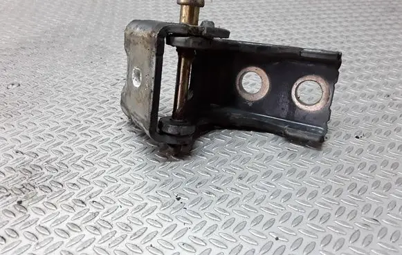 Citroen C5 Front door upper hinge