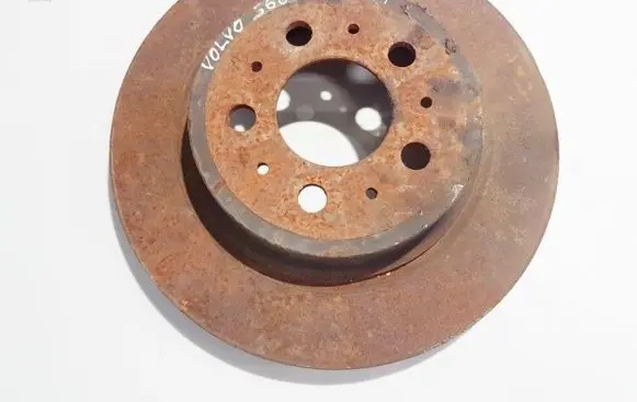Volvo S60 Rear brake disc neventiliuojamas
