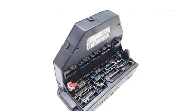 Mercedes-Benz C W204 Fuse module A2129003314 A2129015004 A2129020706